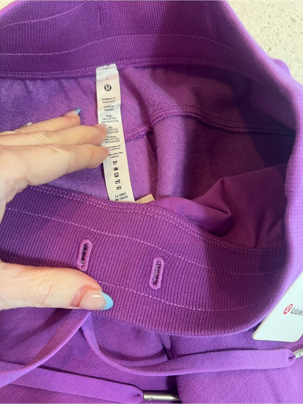 lululemon High-Rise Scuba Joggers (NEW WITH TAGS ATTACHED) Moonlite Magenta - Picture 6 of 12